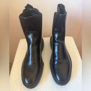 NWOT Zara Glossy Black Ankle Booties